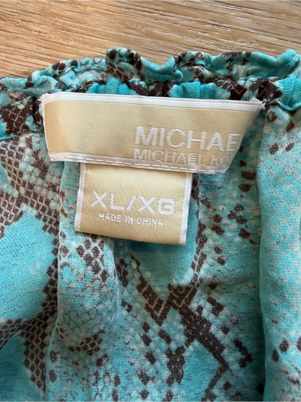 Michael Kors Off-Shoulder Teal Snake-Print Smocked Waist Top woman’s XL chiffon